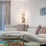 Woodstock Residence
