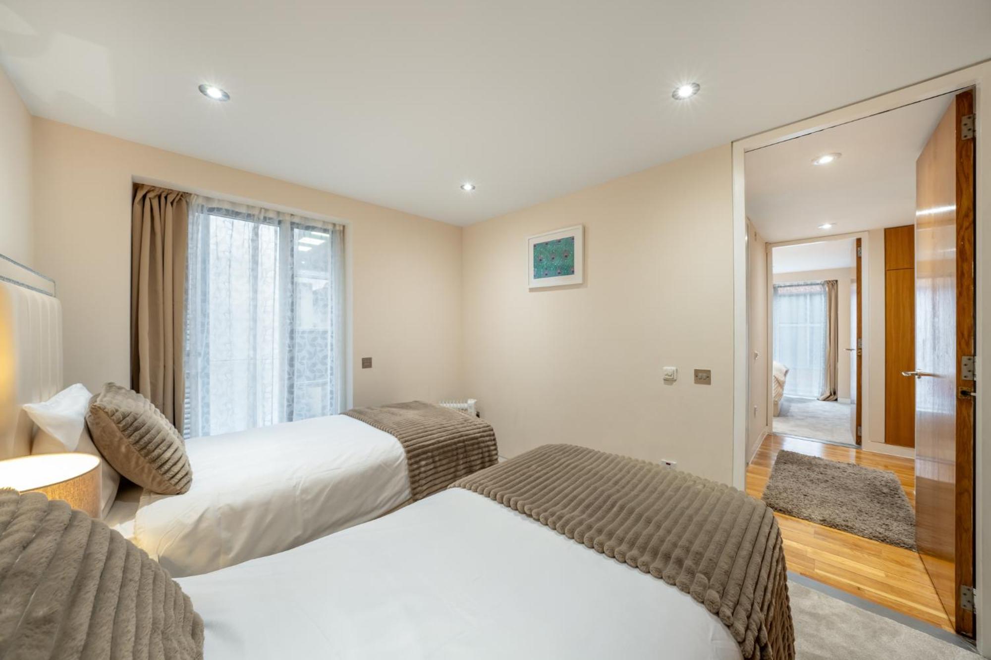 Apartment Woodstock London