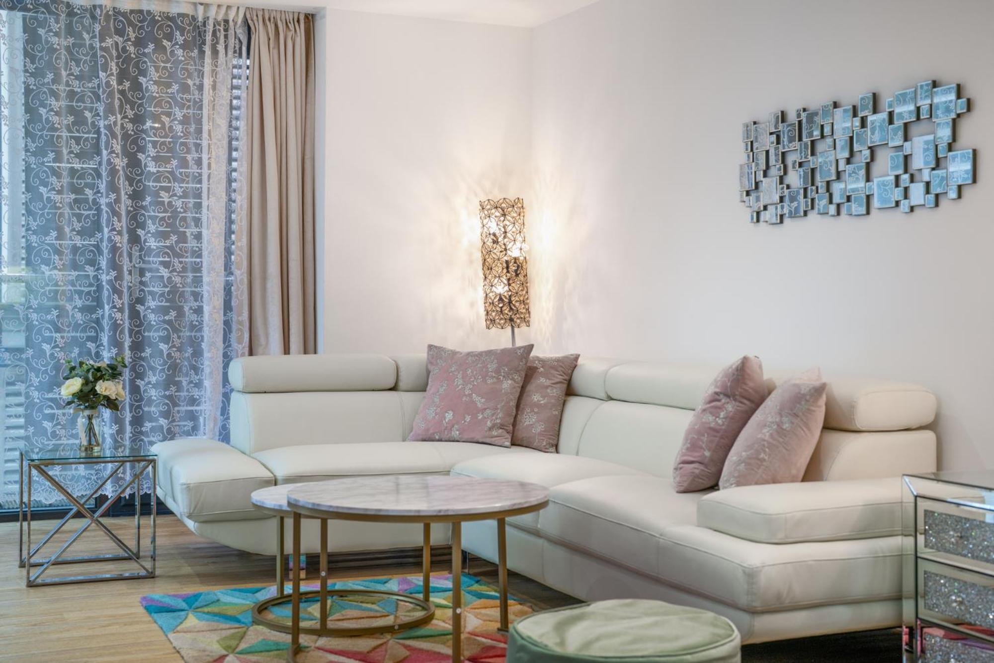 Woodstock Apartment