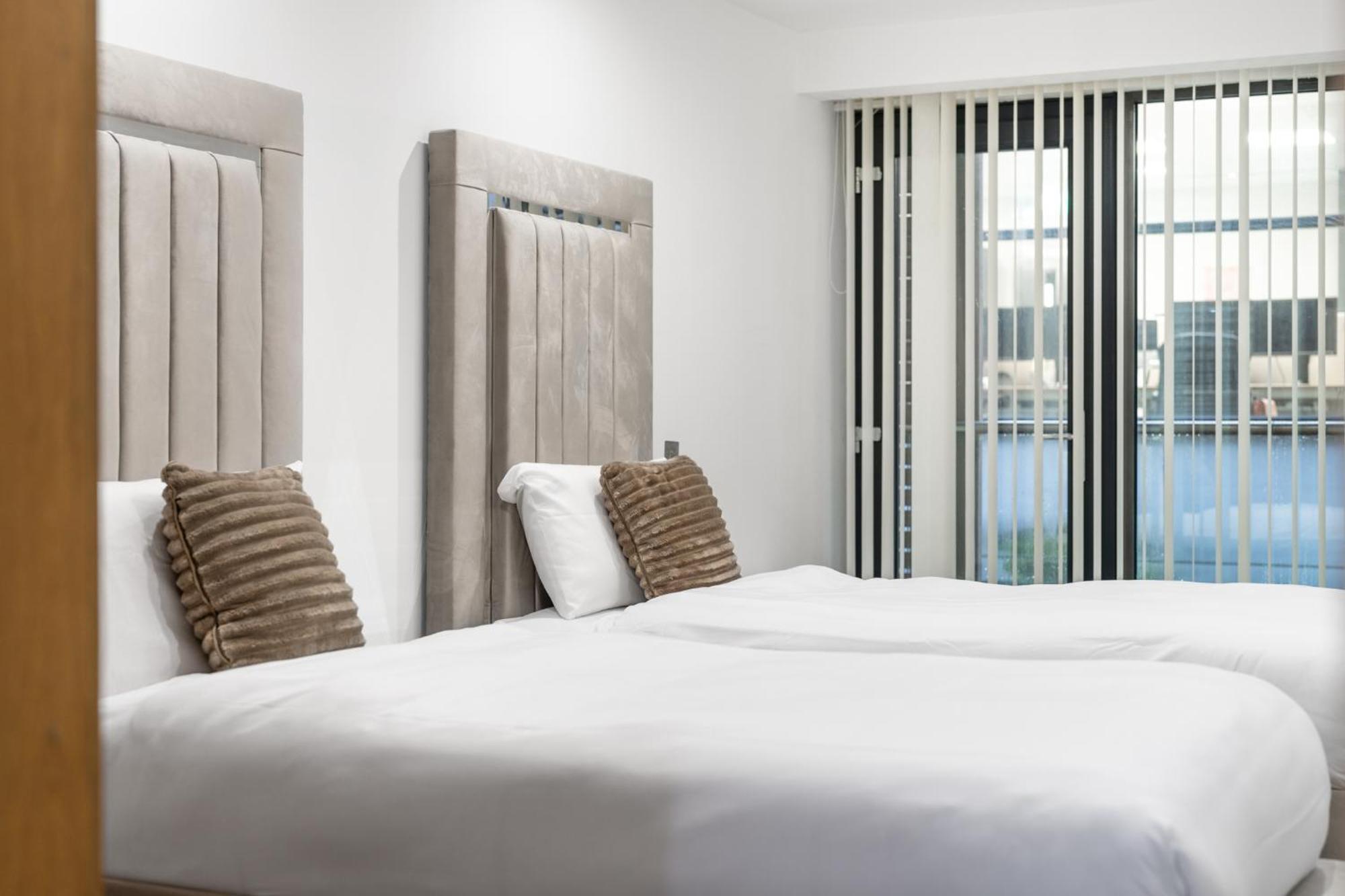 Woodstock Apartment London